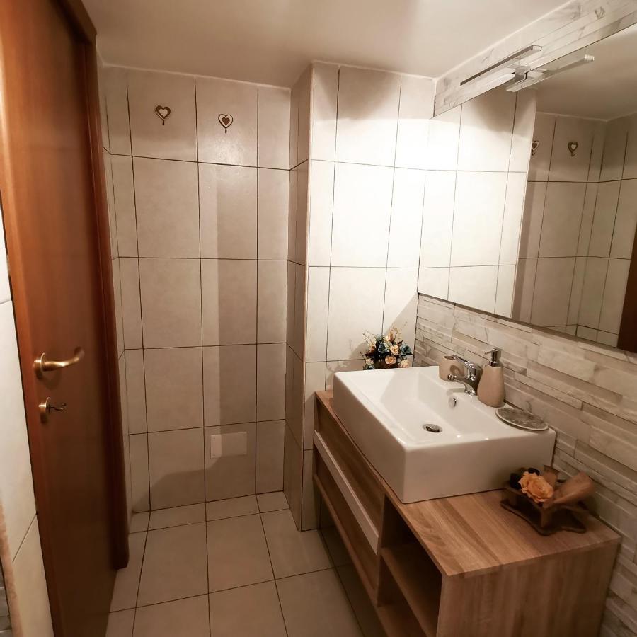 Dale Rooms Napoli Esterno foto