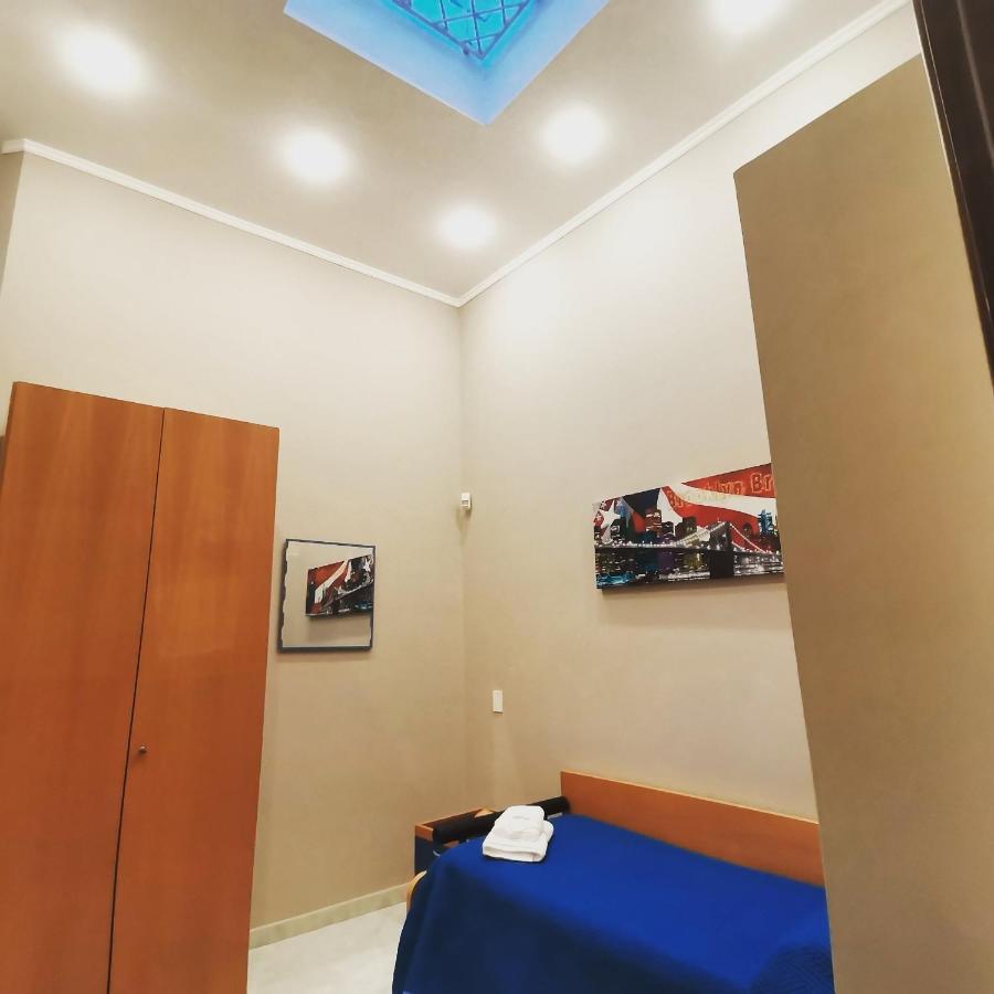 Dale Rooms Napoli Esterno foto